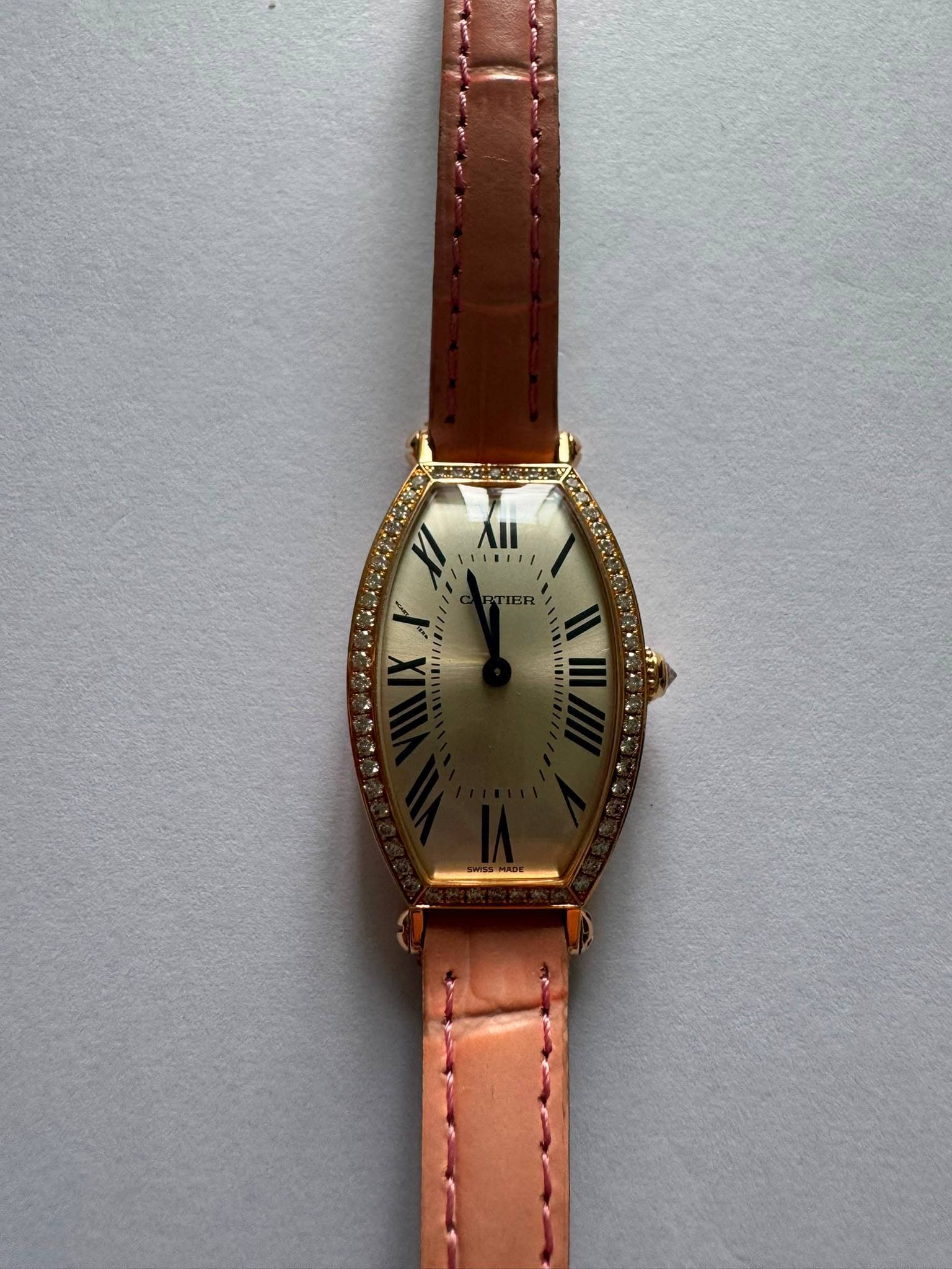 Cartier Tonneau (diamond-set, yellow gold) — photo 1